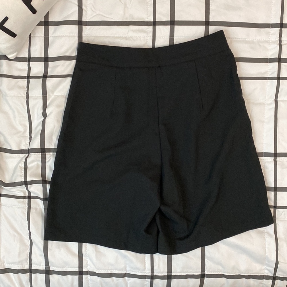 Short Size L - Picture 7 of 7